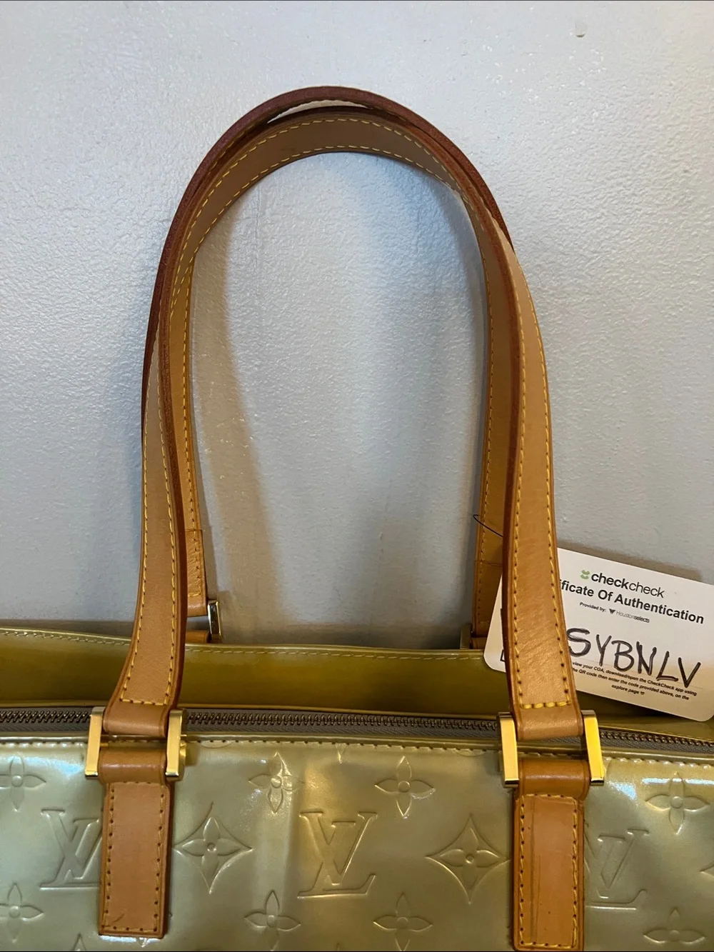 LOUIS VUITTON Vernis purse with COA